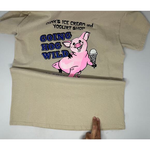 New Buffalo's Oink's Ice Cream and Yogurt Shop size M PreOwned in good condition - Picture 6 of 7